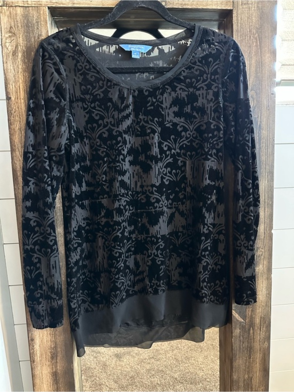 Simply Vera Vera Wang Velvet Burnout Top M Black Sheer Hem Goth Boho Edgy Witchy